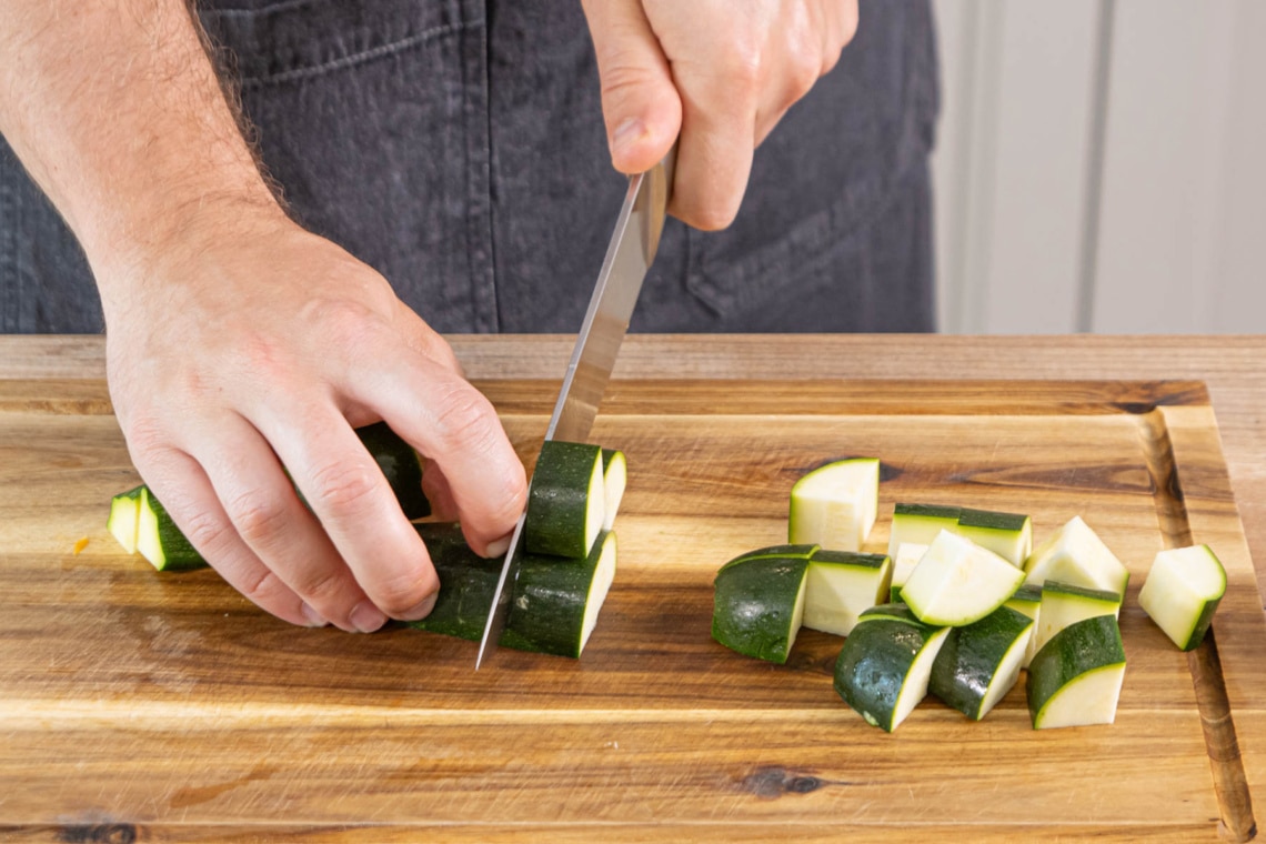 Zucchini schneiden