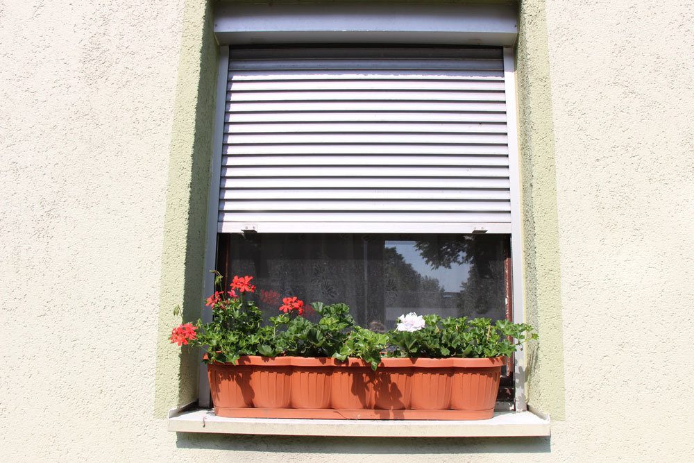 Rolladenkasten an einem Fenster