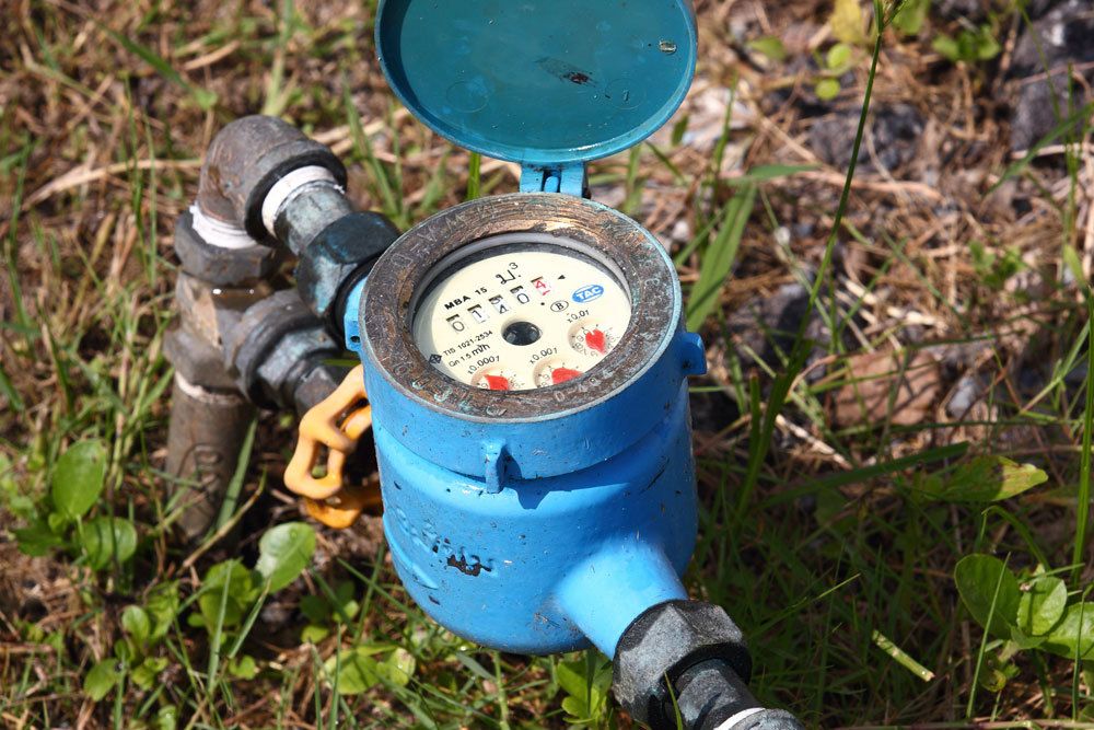 Wasseruhr im Garten